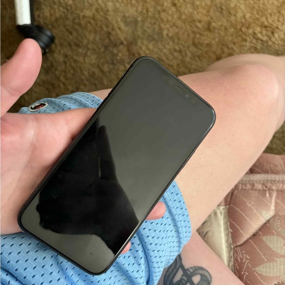 black apple iphone 11 64gb